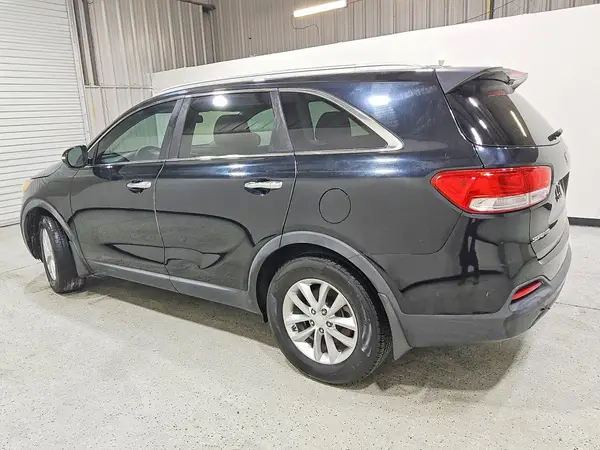 5XYPG4A30GG084335 2016 KIA SORENTO - Image 2
