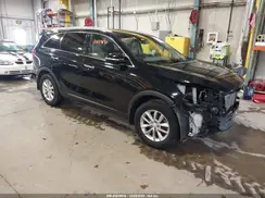 5XYPG4A30GG085744 2016 KIA SORENTO