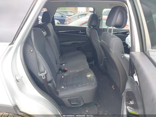 5XYPG4A30GG085839 2016 KIA SORENTO - Image 8