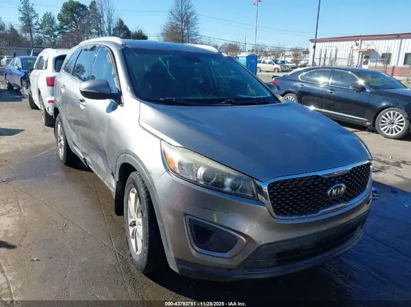 5XYPG4A30GG089180 2016 KIA SORENTO - Image 1