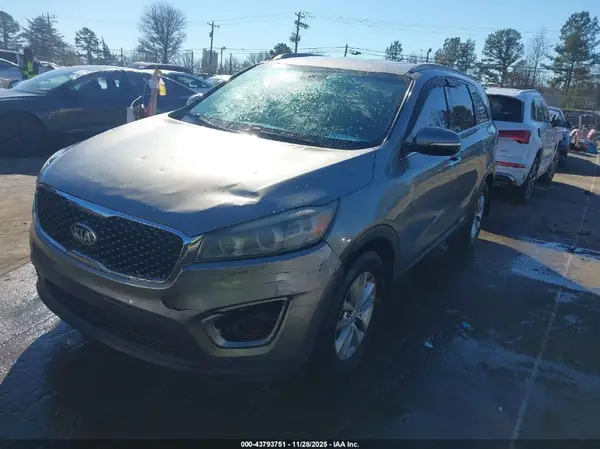 5XYPG4A30GG089180 2016 KIA SORENTO - Image 2