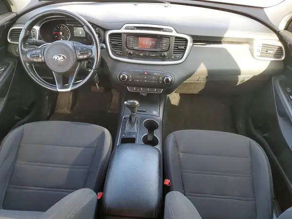 5XYPG4A30GG107077 2016 KIA SORENTO - Image 8