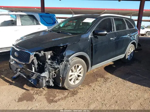 5XYPG4A30GG113784 2016 KIA SORENTO - Image 2