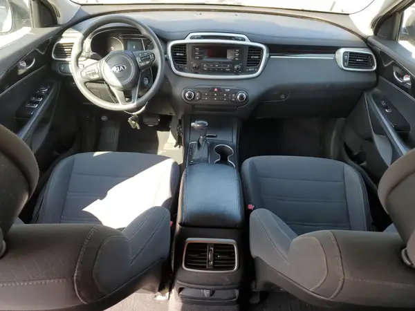 5XYPG4A30GG121979 2016 KIA SORENTO - Image 8