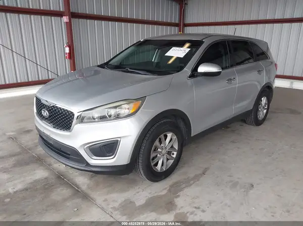5XYPG4A30GG122727 2016 KIA SORENTO - Image 2