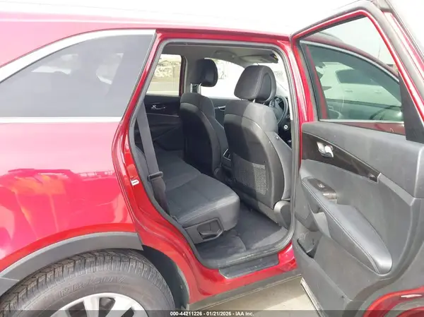 5XYPG4A30GG127362 2016 KIA SORENTO - Image 8