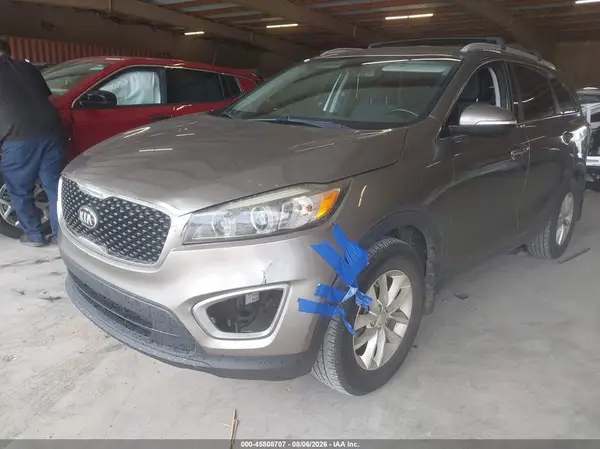 5XYPG4A30GG137471 2016 KIA SORENTO - Image 2
