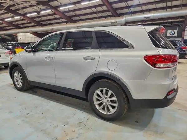 5XYPG4A30GG139334 2016 KIA SORENTO - Image 2