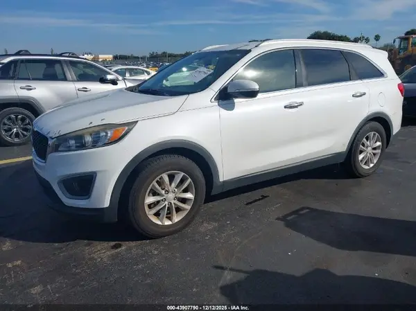 5XYPG4A30GG156800 2016 KIA SORENTO - Image 2