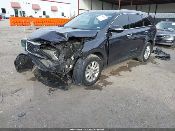 5XYPG4A30GG163312 2016 KIA SORENTO - Image 2