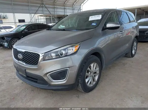 5XYPG4A30GG164878 2016 KIA SORENTO - Image 2