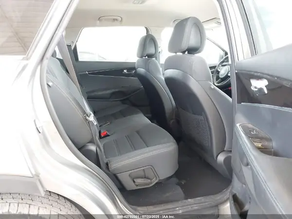 5XYPG4A30GG164878 2016 KIA SORENTO - Image 8
