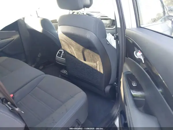 5XYPG4A30GG166422 2016 KIA SORENTO - Image 8