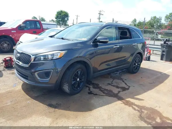 5XYPG4A30GG168171 2016 KIA SORENTO - Image 2