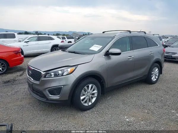 5XYPG4A30GG168509 2016 KIA SORENTO - Image 2
