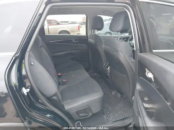 5XYPG4A30GG185584 2016 KIA SORENTO - Image 8
