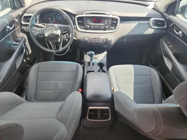 5XYPG4A30HG193962 2017 KIA SORENTO - Image 8