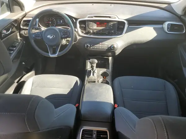 5XYPG4A30HG198773 2017 KIA SORENTO - Image 8
