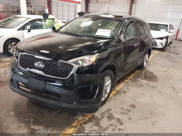 5XYPG4A30HG202157 2017 KIA SORENTO - Image 2