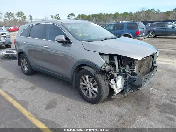5XYPG4A30HG204538 2017 KIA SORENTO - Image 1