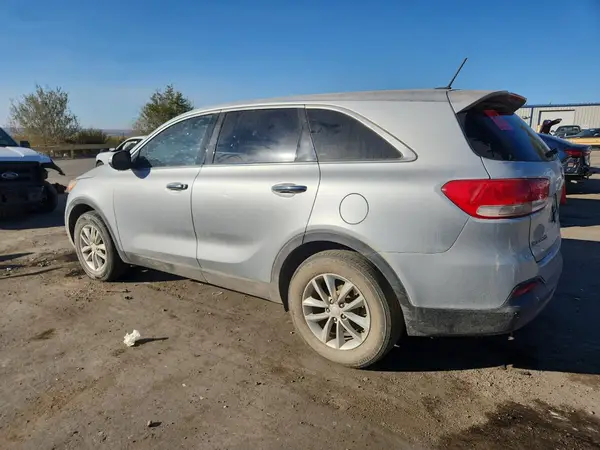 5XYPG4A30HG205480 2017 KIA SORENTO - Image 2