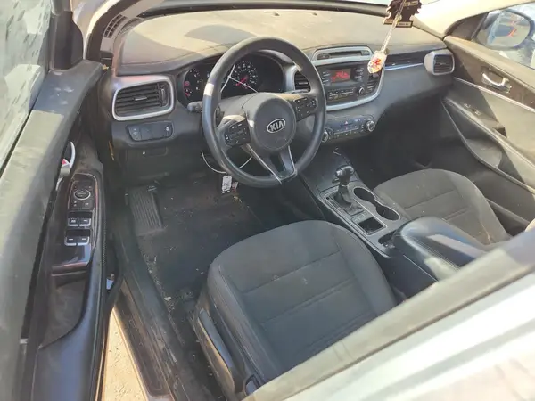 5XYPG4A30HG205480 2017 KIA SORENTO - Image 8