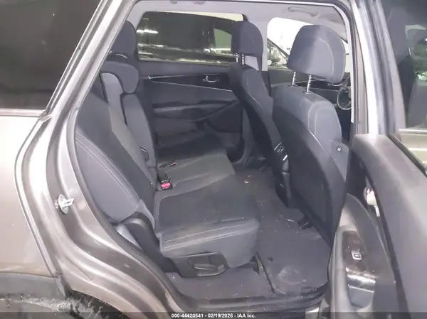 5XYPG4A30HG207259 2017 KIA SORENTO - Image 8