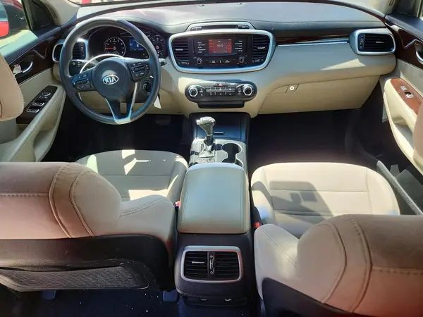 5XYPG4A30HG212820 2017 KIA SORENTO - Image 8