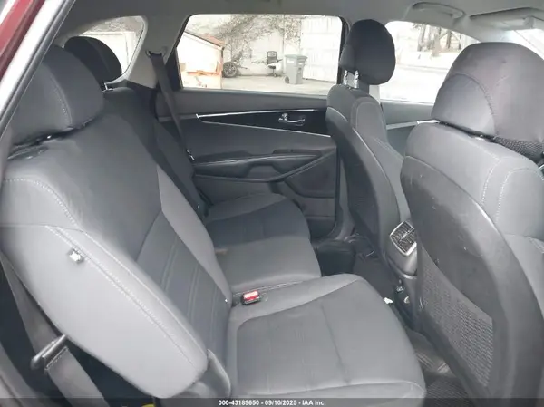 5XYPG4A30HG213465 2017 KIA SORENTO - Image 8