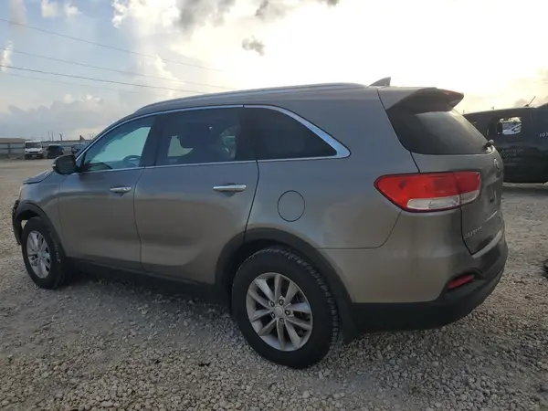 5XYPG4A30HG219007 2017 KIA SORENTO - Image 2