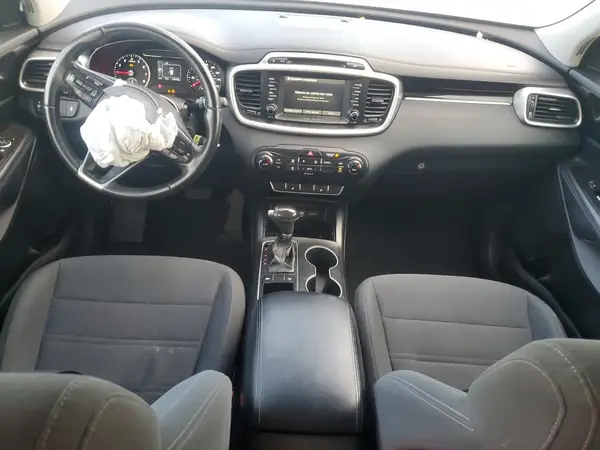 5XYPG4A30HG219007 2017 KIA SORENTO - Image 8
