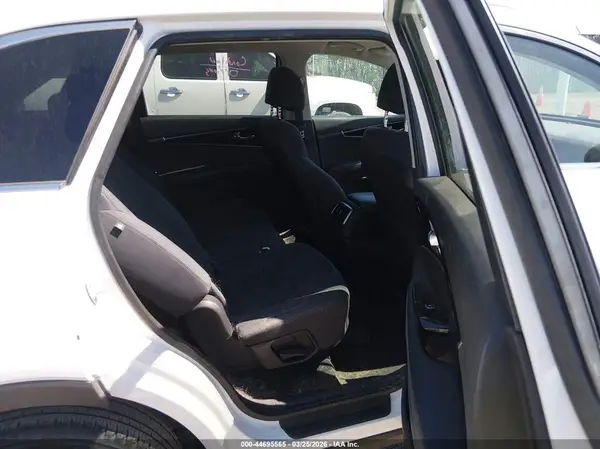 5XYPG4A30HG222280 2017 KIA SORENTO - Image 8