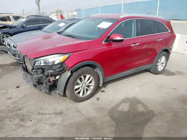 5XYPG4A30HG239676 2017 KIA SORENTO - Image 2