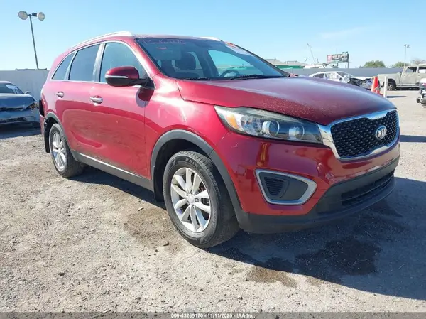 5XYPG4A30HG241735 2017 KIA SORENTO - Image 1