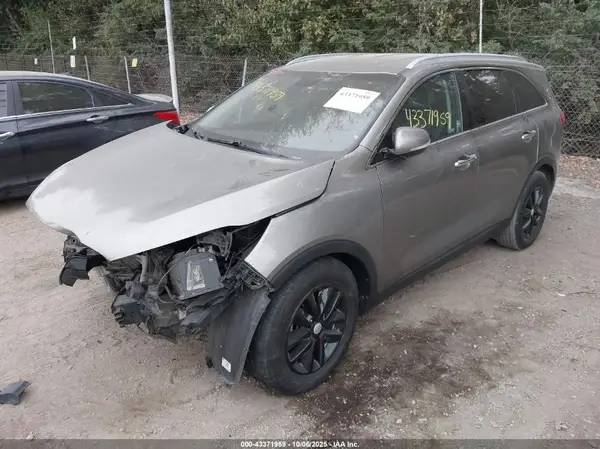 5XYPG4A30HG249026 2017 KIA SORENTO - Image 2