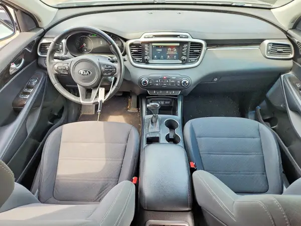 5XYPG4A30HG251097 2017 KIA SORENTO - Image 8