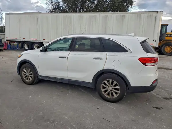 5XYPG4A30HG251679 2017 KIA SORENTO - Image 2