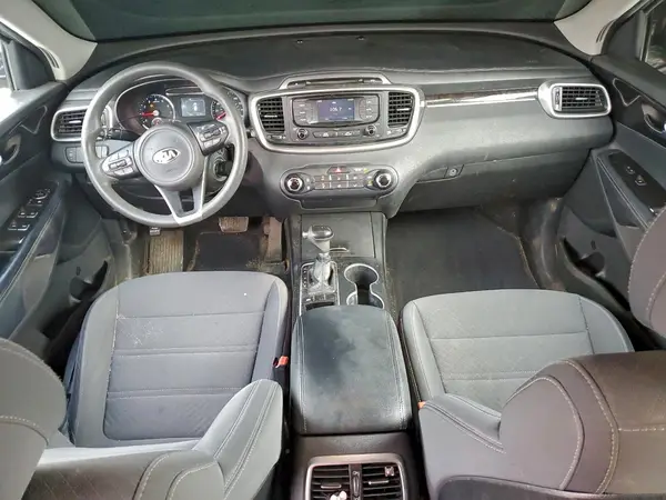 5XYPG4A30HG260611 2017 KIA SORENTO - Image 8
