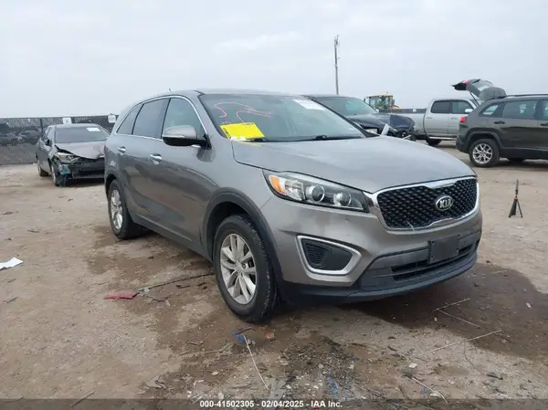 5XYPG4A30HG261922 2017 KIA SORENTO - Image 1