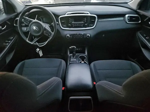 5XYPG4A30HG267882 2017 KIA SORENTO - Image 8