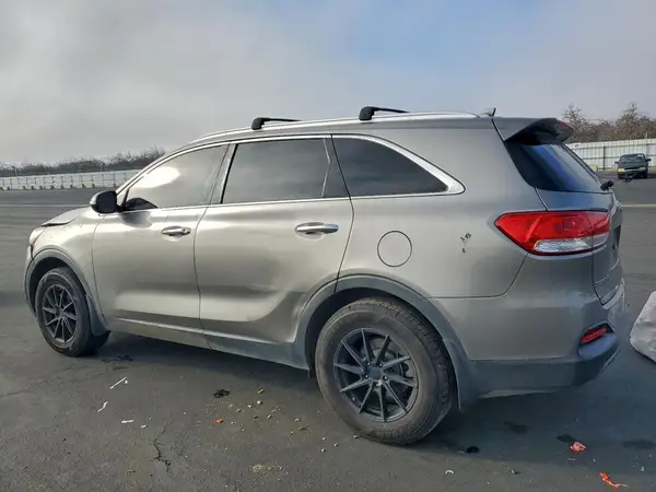 5XYPG4A30HG271768 2017 KIA SORENTO - Image 2
