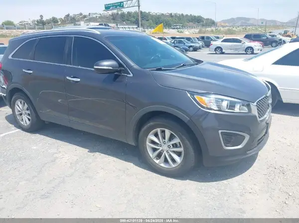 5XYPG4A30HG277019 2017 KIA SORENTO - Image 1