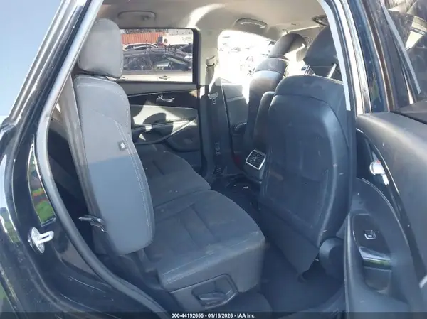 5XYPG4A30HG280602 2017 KIA SORENTO - Image 8