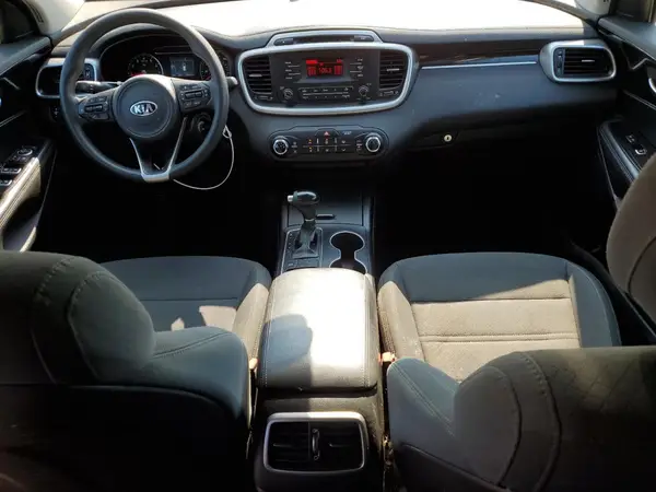 5XYPG4A30HG281197 2017 KIA SORENTO - Image 8