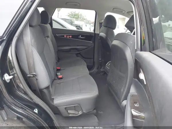 5XYPG4A30HG282771 2017 KIA SORENTO - Image 8
