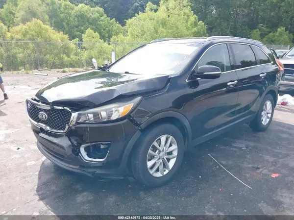 5XYPG4A30HG286495 2017 KIA SORENTO - Image 2