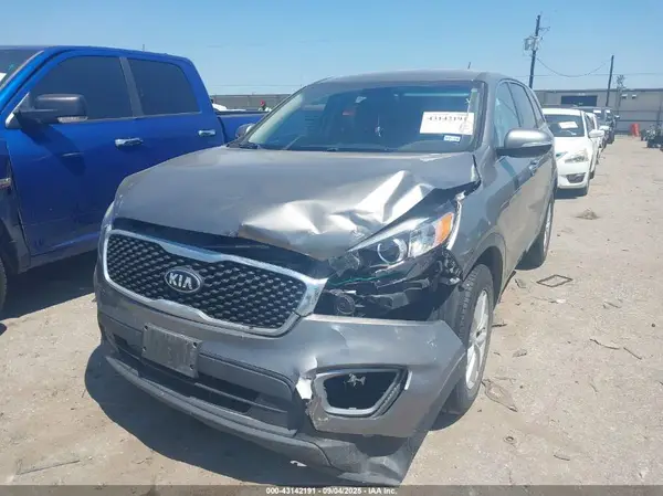 5XYPG4A30HG287503 2017 KIA SORENTO - Image 2