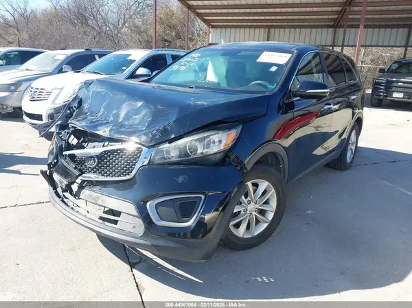 5XYPG4A30HG299876 2017 KIA SORENTO - Image 2