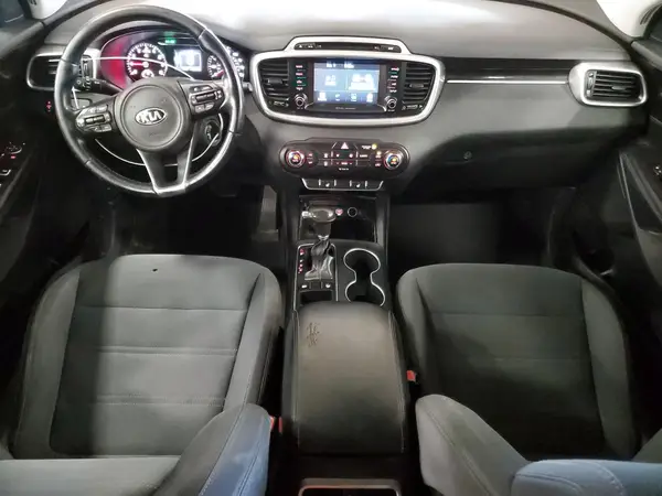 5XYPG4A30HG330219 2017 KIA SORENTO - Image 8