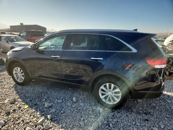 5XYPG4A30JG343557 2018 KIA SORENTO - Image 2